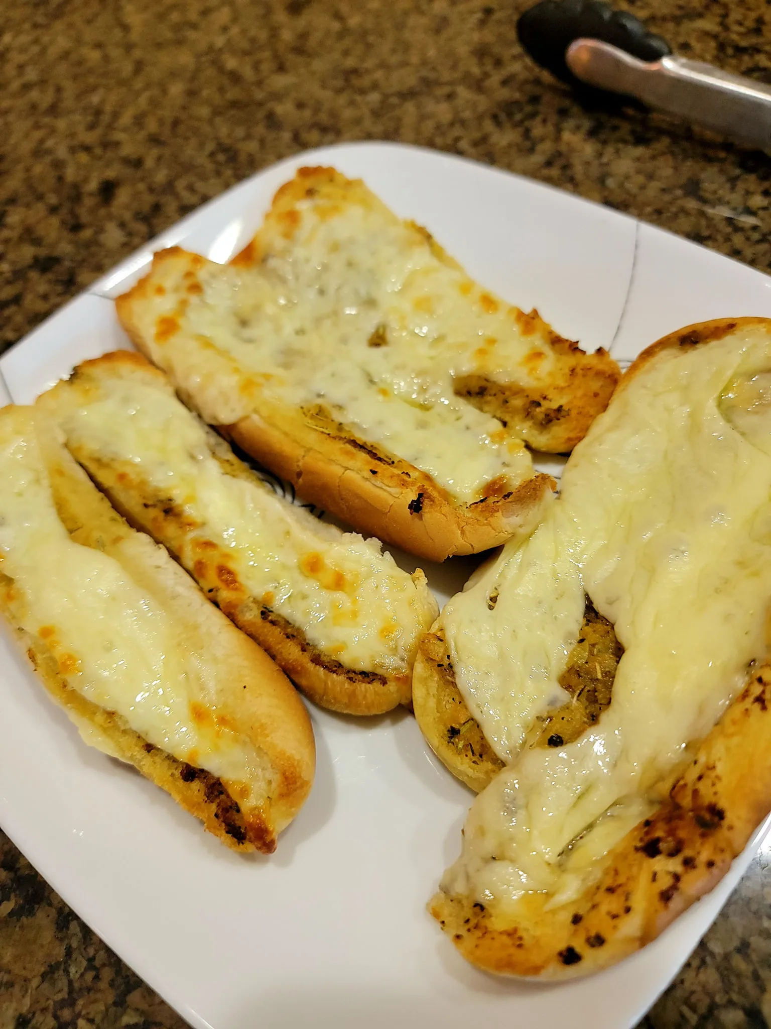 Hot dog Bun Garlic Bread